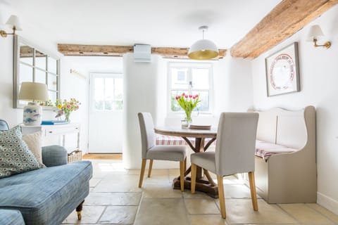 Seaside Nostalgia Cabin in Woolacombe