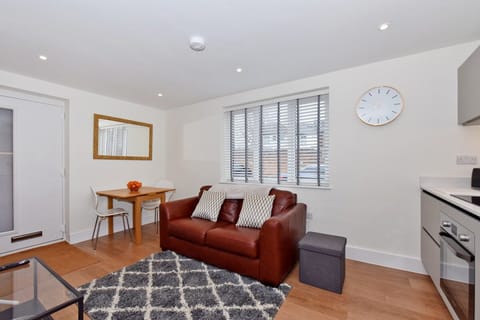 River Rest Apartment in Wycombe District