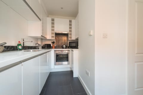 Good Mews Apartment in Henley-on-Thames