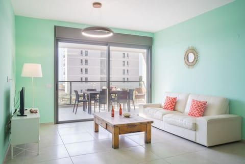 Mint & Coral Apartment in North District