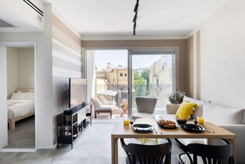 The Antique Street Apartment in Tel Aviv-Yafo