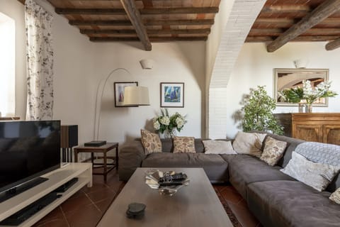 Rustic Dwelling Apartment in Umbria