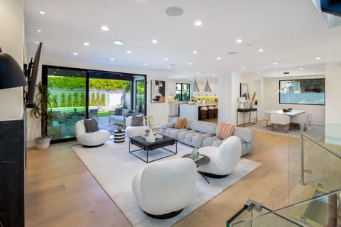 Movie-Star Good Looks Condo in West Hollywood