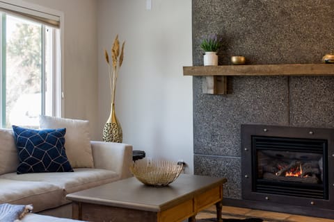 The Willow & The Wild Apartment in Kelowna