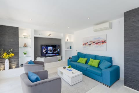 Dune on the Moon Apartment in Torrevieja