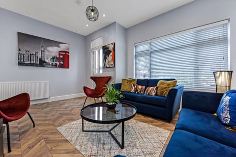 London's Hidden Gem Apartment in London