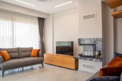 Warm Amber Condo in Alaçatı