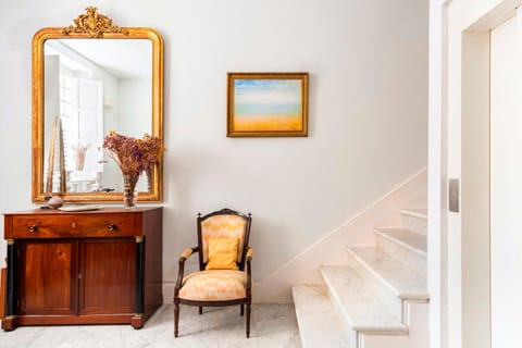 The Artist's Easel Apartment in Seville