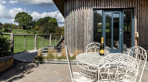 Rose Barn Cabin in Malvern Hills District