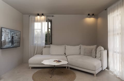 White Anthurium Apartment in Zadar