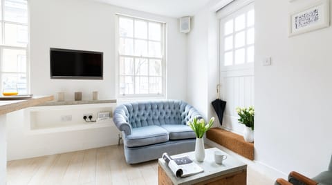 Rosebery Gemstone Apartment in London Borough of Islington