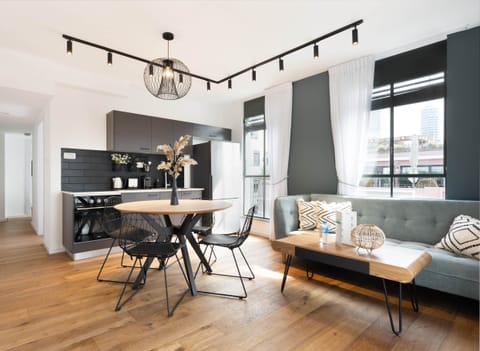 Olive & Black Apartment in Tel Aviv-Yafo