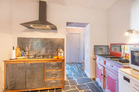 Ramblin' Rose  Apartment in Provence-Alpes-Côte d'Azur