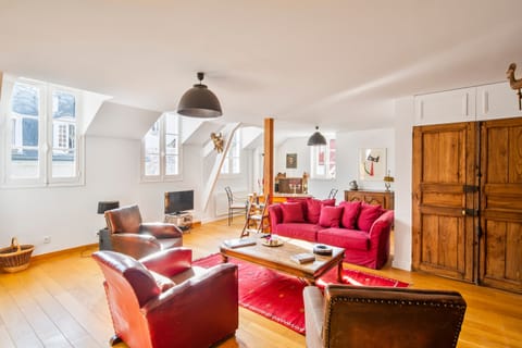 Quayside Dreamin' Apartment in Rennes