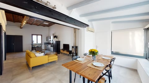 The Golden Breeze  Apartment in Marseille