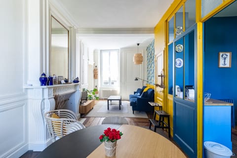 Cobalt Marigold Apartment in St-Malo