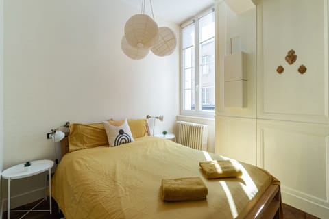 Cobalt Marigold Apartment in St-Malo