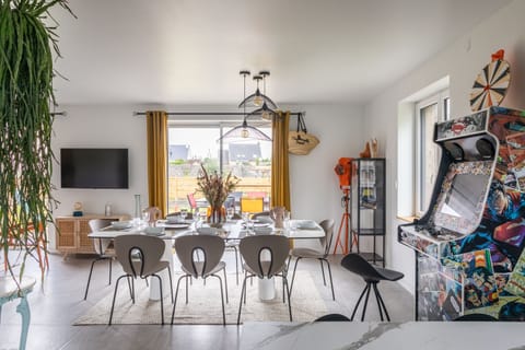 Colour at the Seaside Apartment in Cancale