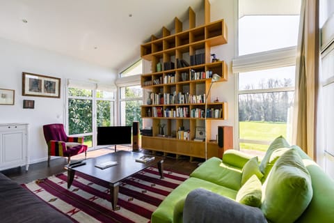 Behind the Glass Apartment in Finistere