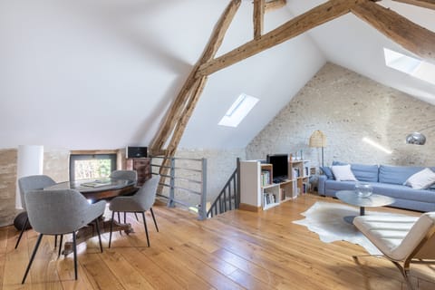 Country Postcard Apartment in Île-de-France