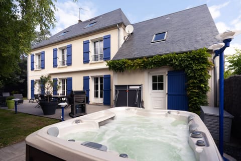 Rocksalt & Blue Apartment in Normandy