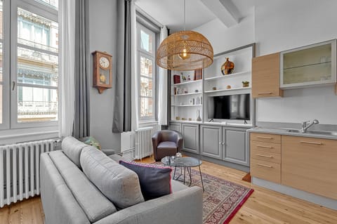 City Blush Apartment in Toulouse