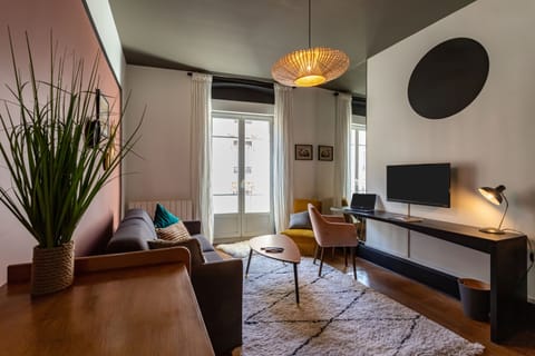 Art Form Apartment in Villeurbanne