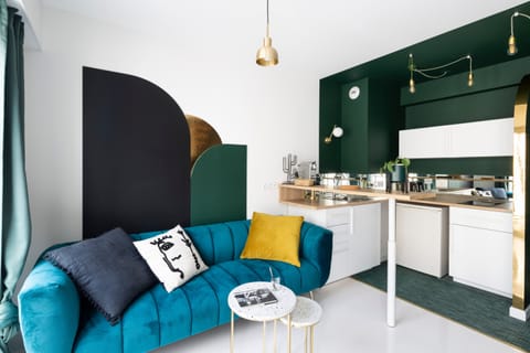 Romancing the Emerald  Apartment in Nantes