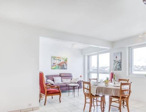 Harbour & Tide Apartment in Brittany