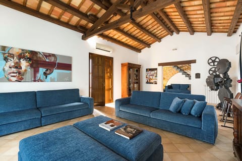 Orange Nasturtium Apartment in Sicily