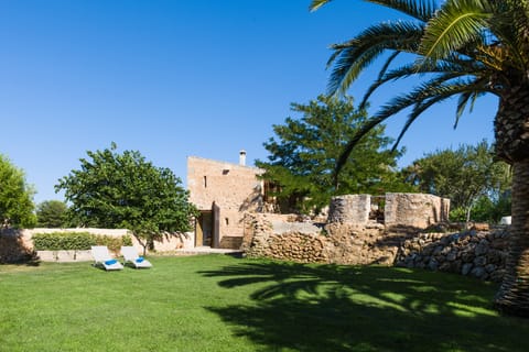 Barefoot on the Stone Apartment in Pla de Mallorca