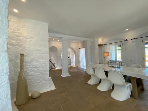 Jackie O Apartment in Mykonos, Mikonos 846 00, Greece