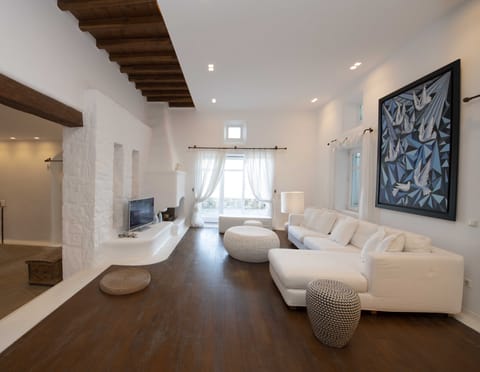 Jackie O Apartment in Mykonos, Mikonos 846 00, Greece