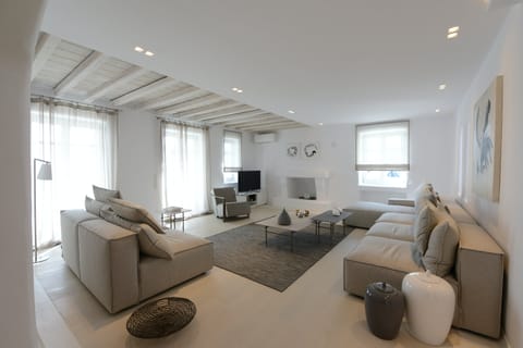 Cloud of Bliss Apartment in Mykonos, Mikonos 846 00, Greece