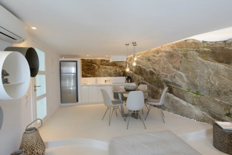 Ruby & Amethyst  Apartment in Mykonos, Mikonos 846 00, Greece