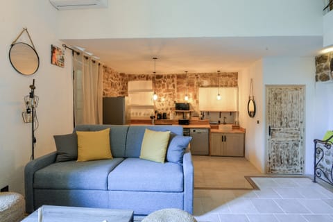 Iris Bloom Apartment in Saint Paul de Vence