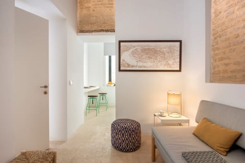 Honey Hues Apartment in Seville