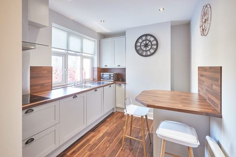 Horizons Become Wider Apartment in Sheffield