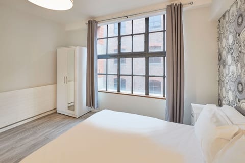 Dance Until Dawn Apartment in Liverpool