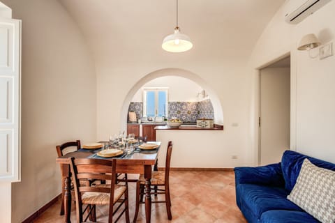 Pink House Hill  Apartment in Massa Lubrense