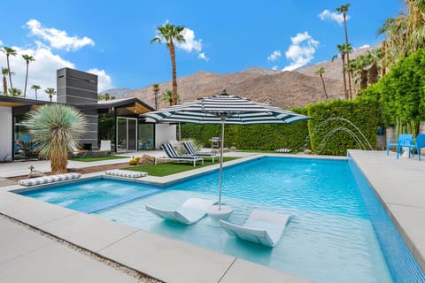 Desert State of Mind Apartment in Palm Springs