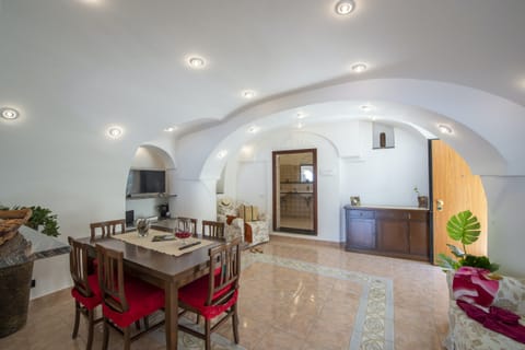 The Midnight Moon  Apartment in Praiano