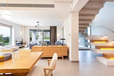 Red Ruby Apartment in Platanias