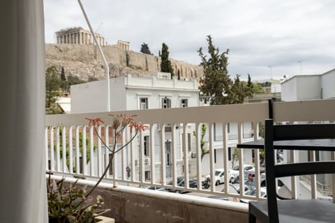 Home to Kings Apartment in Athens