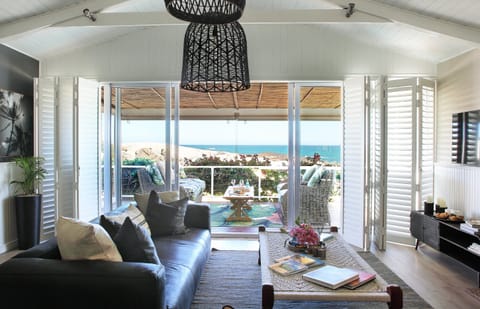 Beachfront Bliss Wohnung in Camps Bay