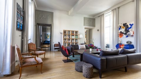 Inspector Gadget Apartment in Paris