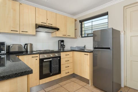 All Peaks Point to Sea Apartment in Sea Point