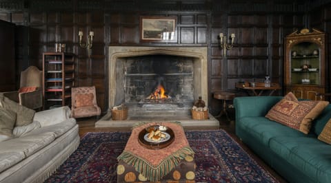 Lady Elizabethan Apartment in East Devon District