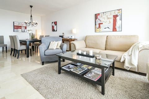 Sunshine Candy Stripe Apartment in Marbella