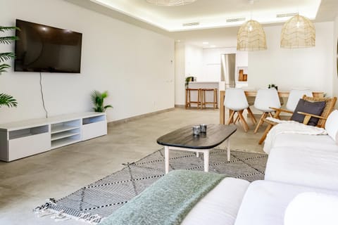 Swallow the Sun Apartment in Estepona